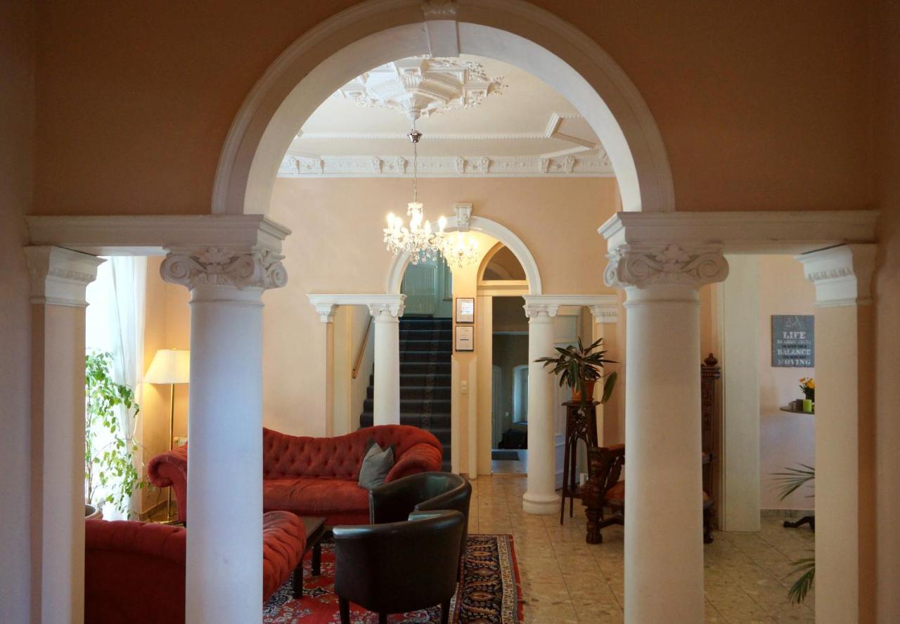 Unger Villa